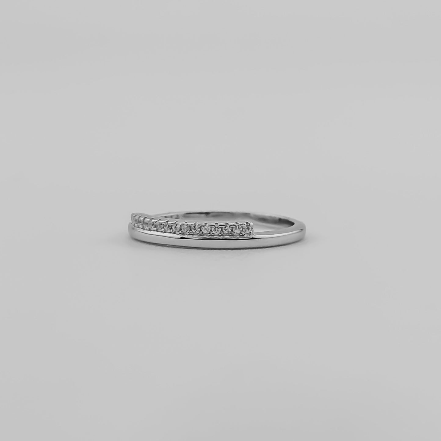 Bright line Ring