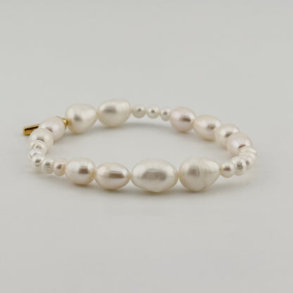 Pearl Loop Bracelet