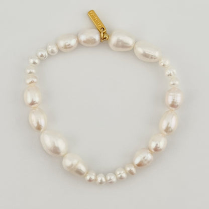 Pearl Loop Bracelet