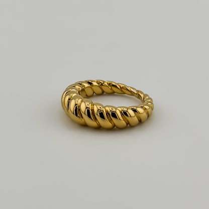 Croissant Ring